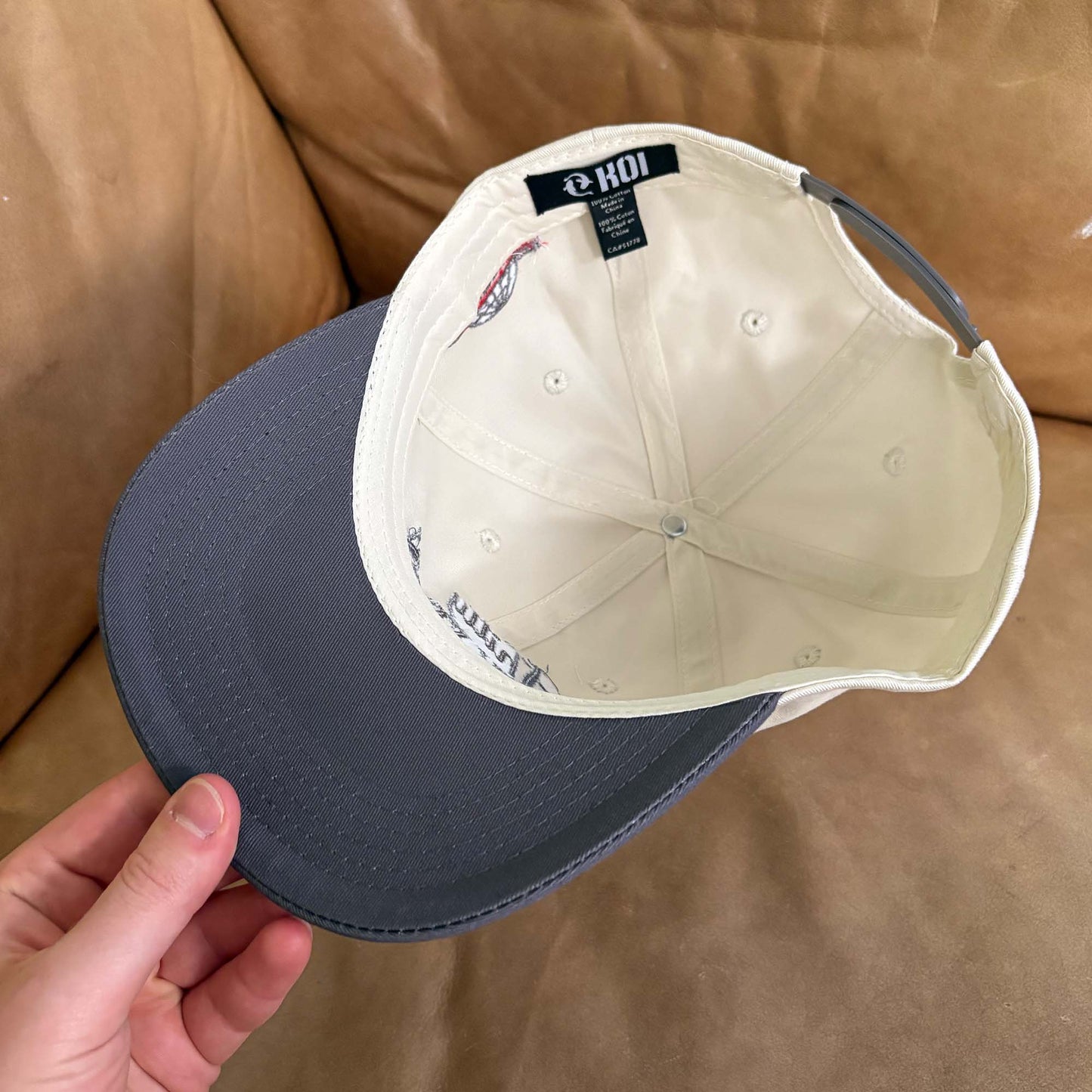 Shitty Kitty Retro Hat (Cream/Grey)