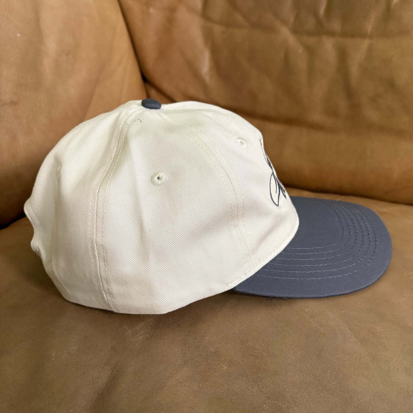 Shitty Kitty Retro Hat (Cream/Grey)